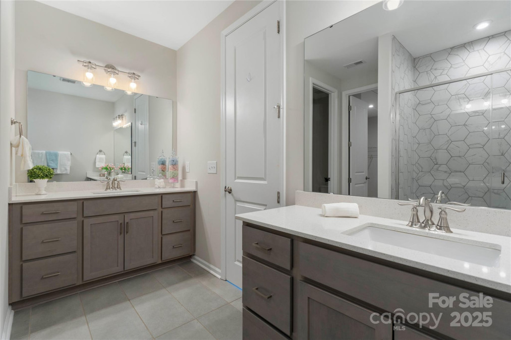 131 Berkeley Ave Mooresville, NC 28117