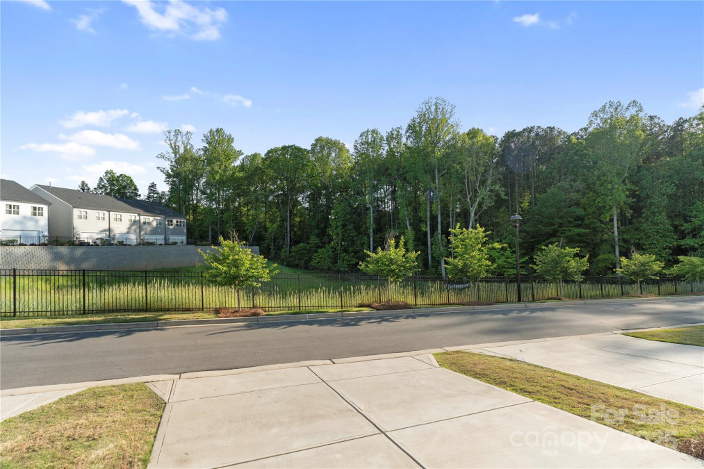 131 Berkeley Ave Mooresville, NC 28117