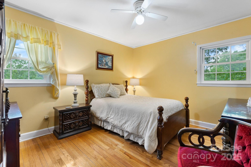 1287 Queensgate St Gastonia, NC 28054