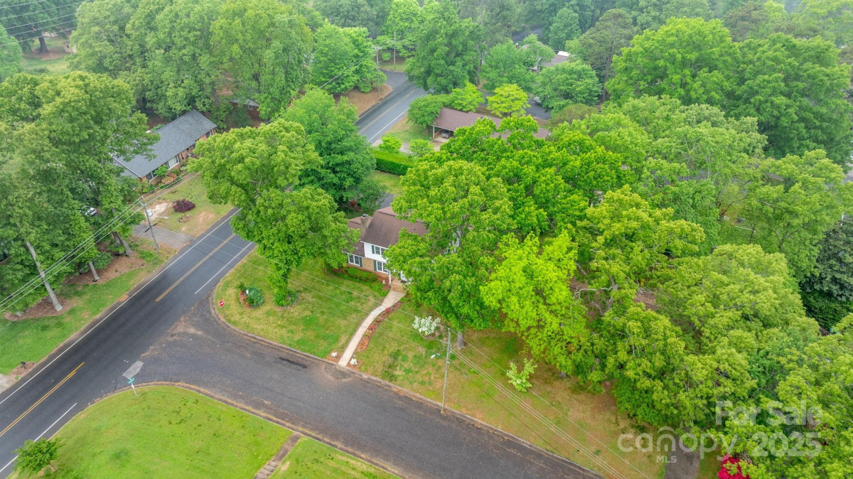 1287 Queensgate St Gastonia, NC 28054