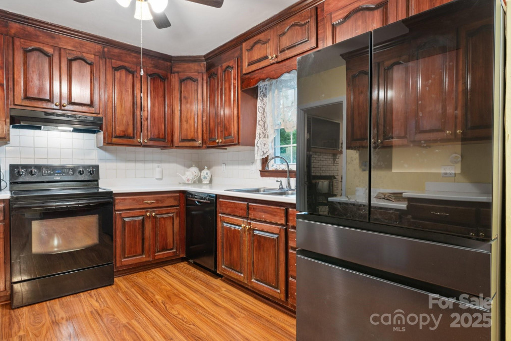 1287 Queensgate St Gastonia, NC 28054