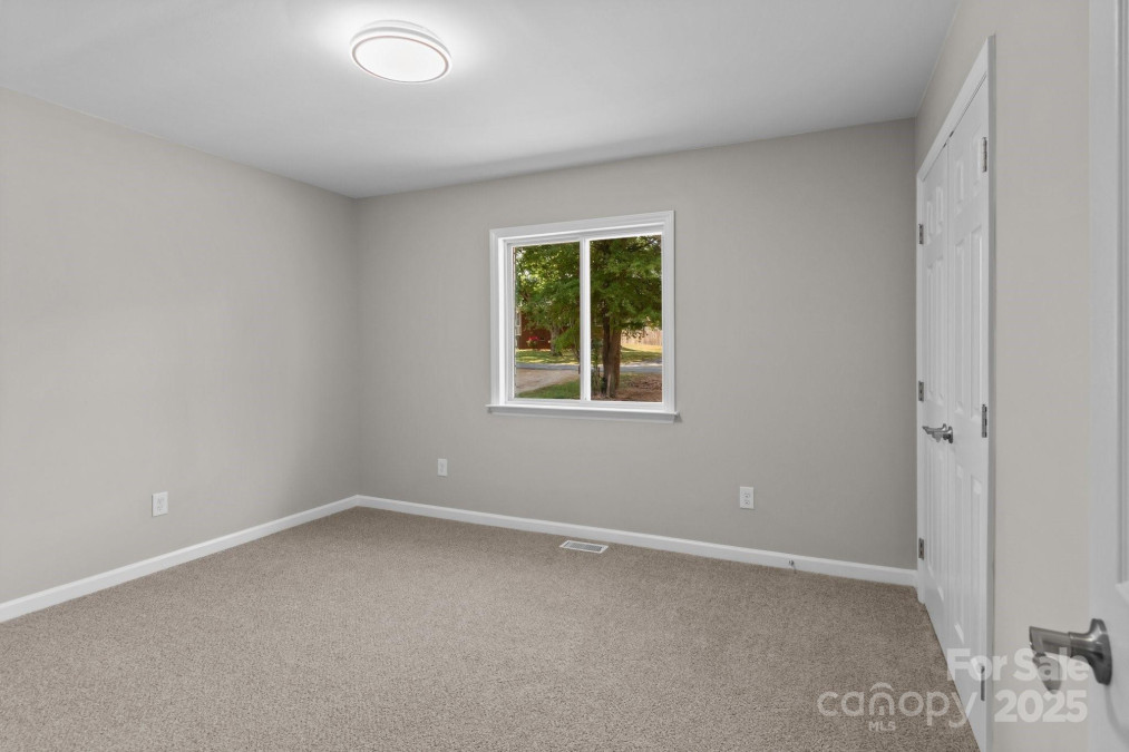 1306 Klondale Ave Kannapolis, NC 28081