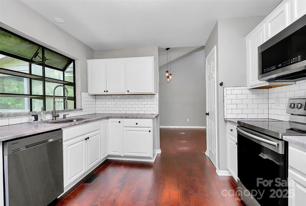 6712 Santa Maria Ln Charlotte, NC 28227