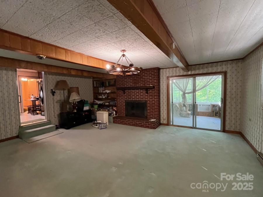 187 Glenview St Marion, NC 28752