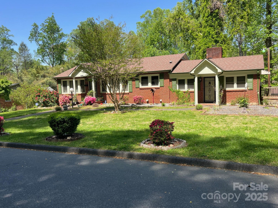 187 Glenview St Marion, NC 28752