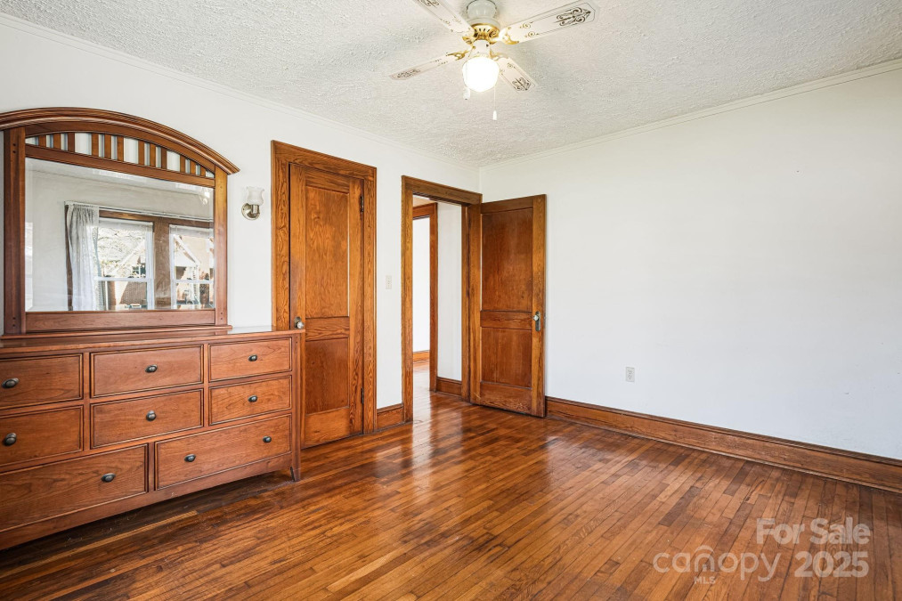 66 Ford St Canton, NC 28716