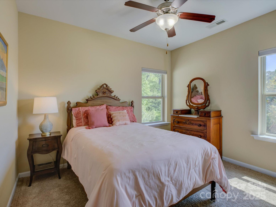 1222 Kings Bottom Dr Fort Mill, SC 29715