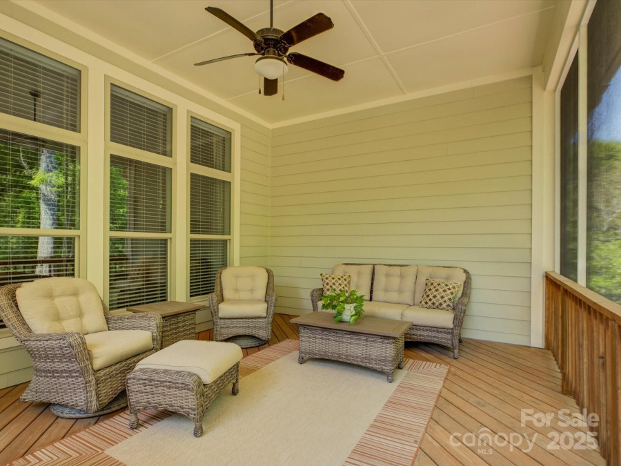 1222 Kings Bottom Dr Fort Mill, SC 29715