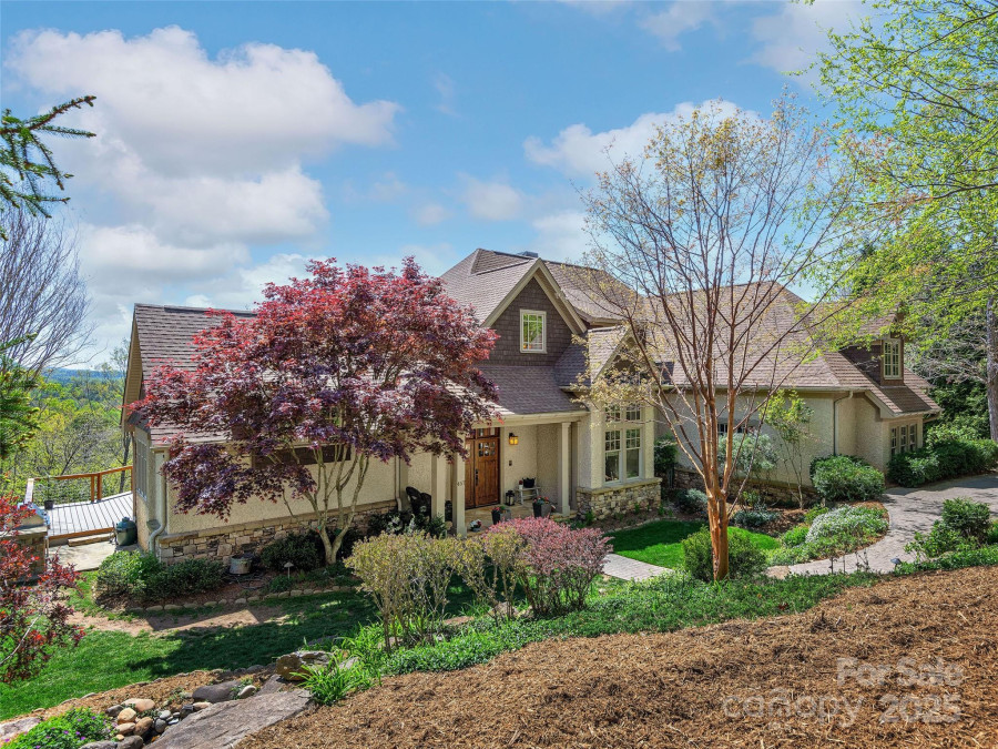 457 Coopers Hawk Dr Asheville, NC 28803