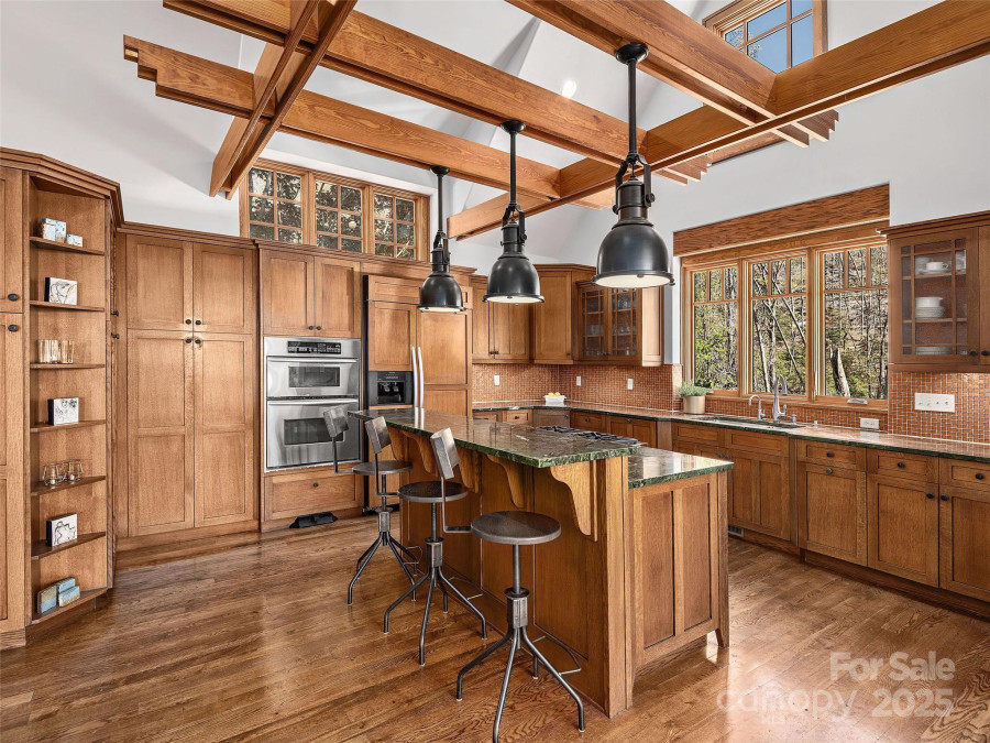 457 Coopers Hawk Dr Asheville, NC 28803