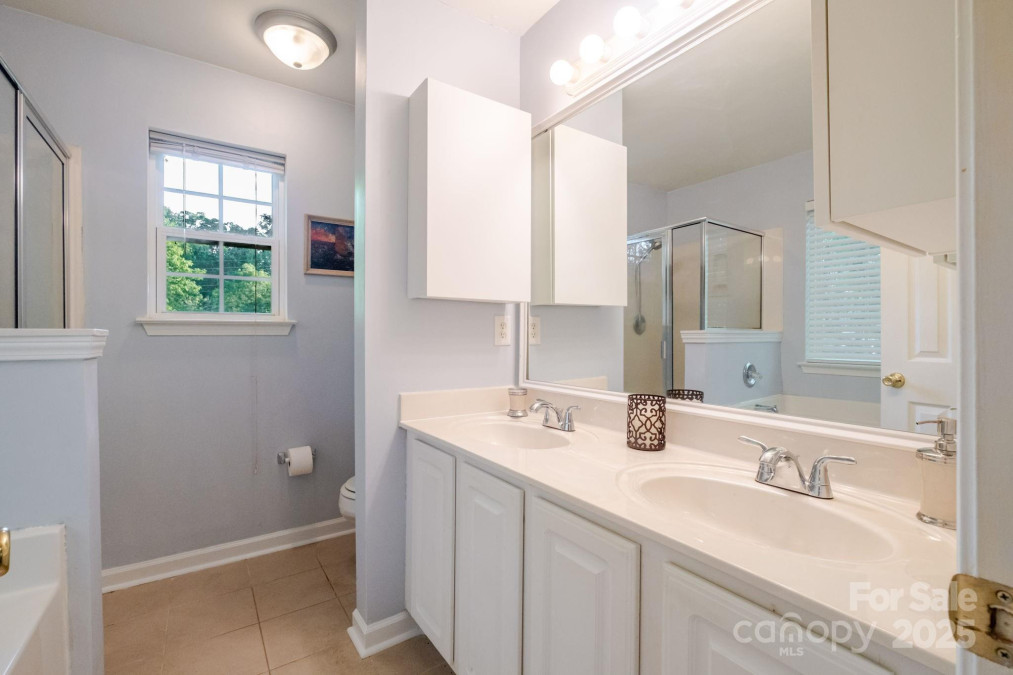 2416 Hart Rd Charlotte, NC 28214