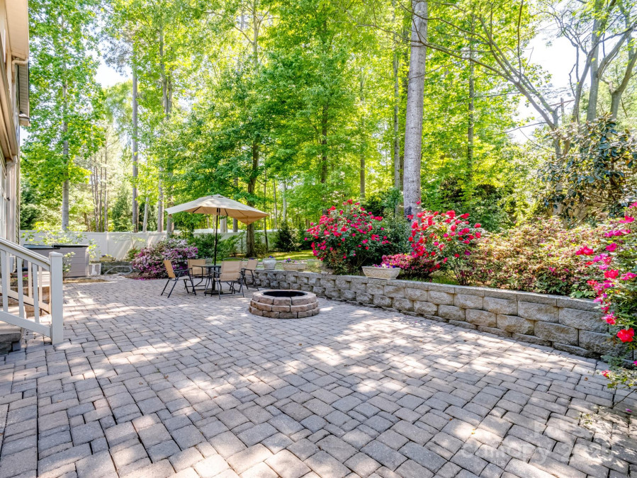 166 Wilson Lake Rd Mooresville, NC 28117