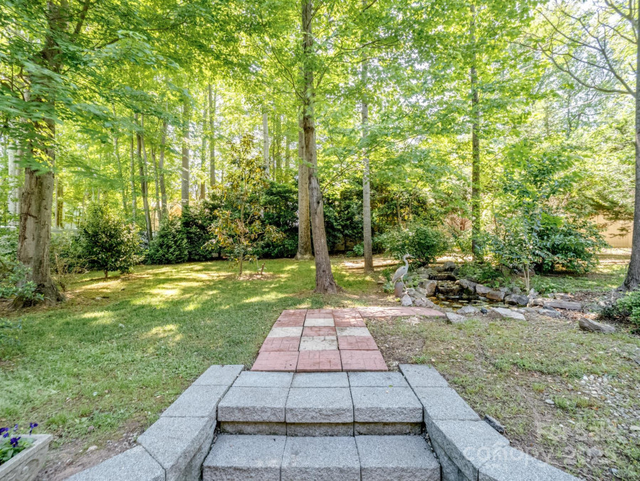166 Wilson Lake Rd Mooresville, NC 28117