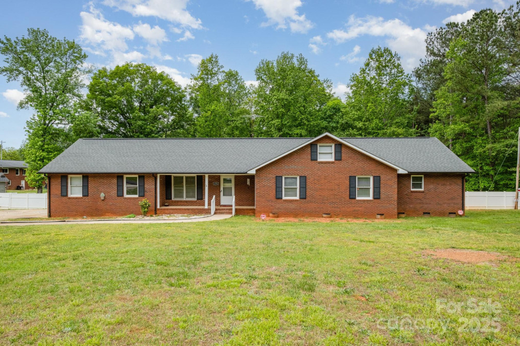 1376 Garland Ln Lincolnton, NC 28092