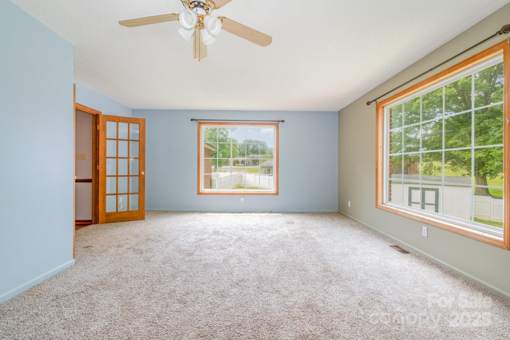 1376 Garland Ln Lincolnton, NC 28092