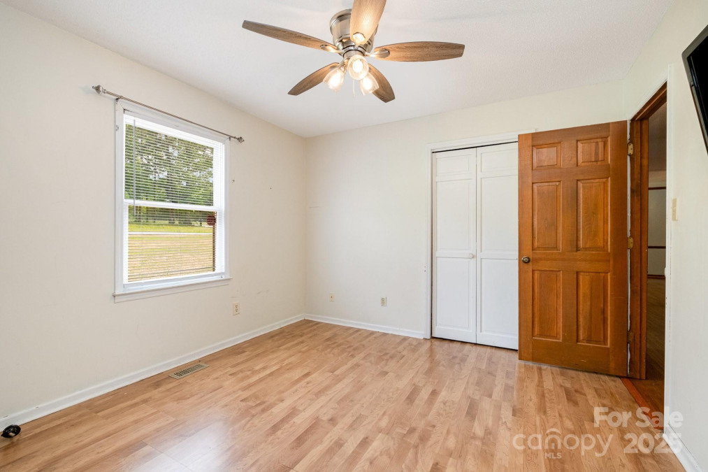 1376 Garland Ln Lincolnton, NC 28092