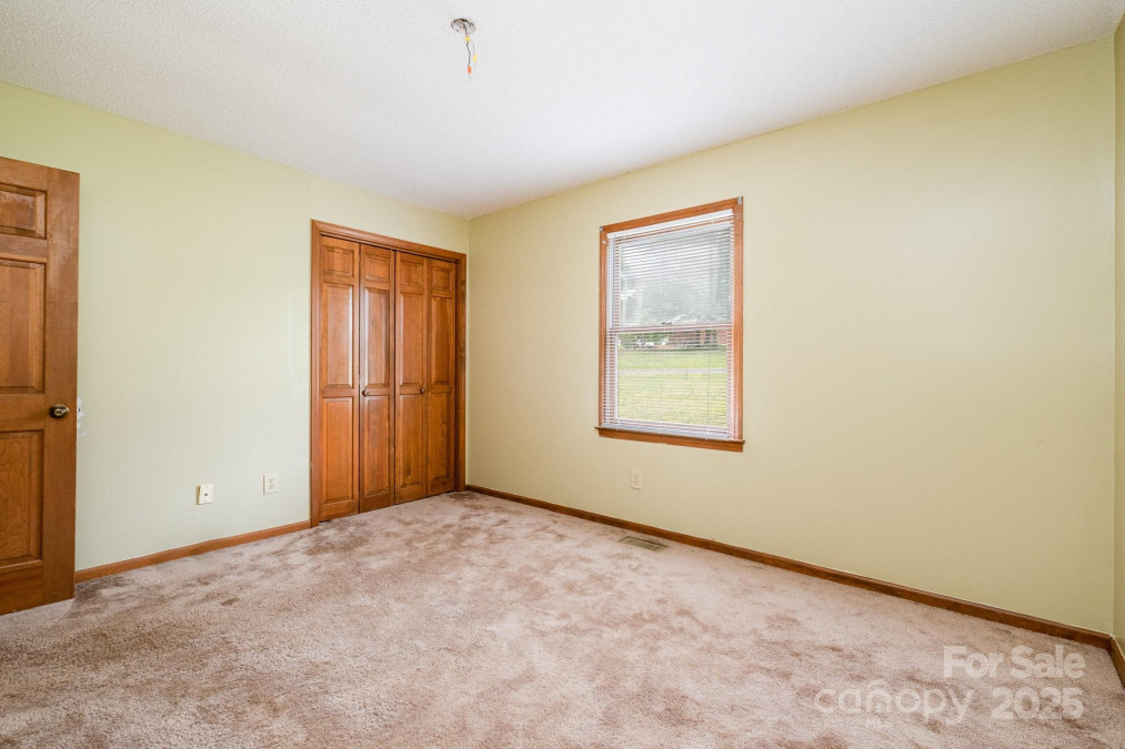 1376 Garland Ln Lincolnton, NC 28092