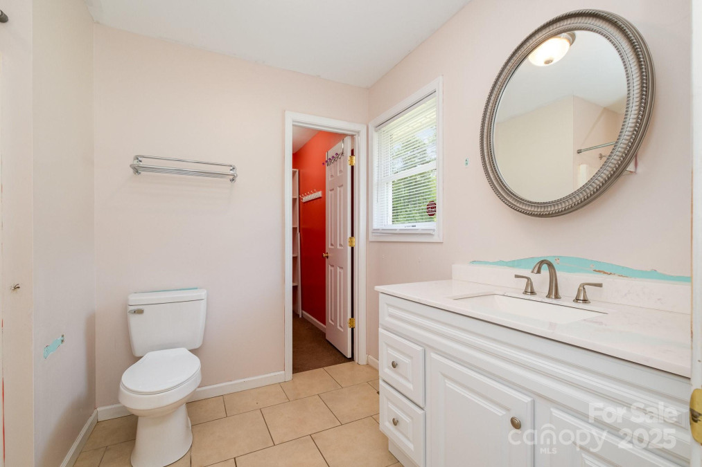 1376 Garland Ln Lincolnton, NC 28092