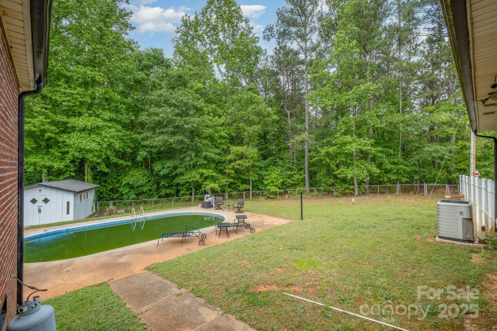 1376 Garland Ln Lincolnton, NC 28092