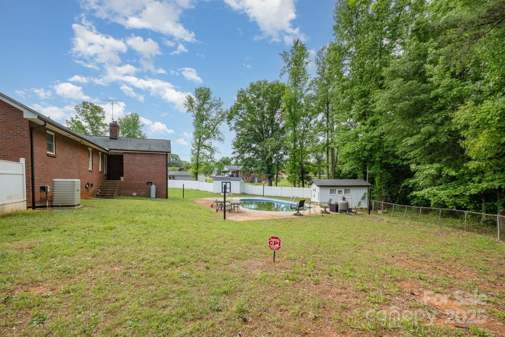 1376 Garland Ln Lincolnton, NC 28092