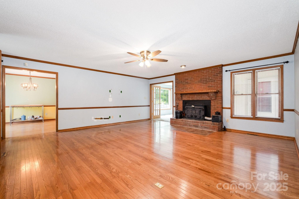 1376 Garland Ln Lincolnton, NC 28092
