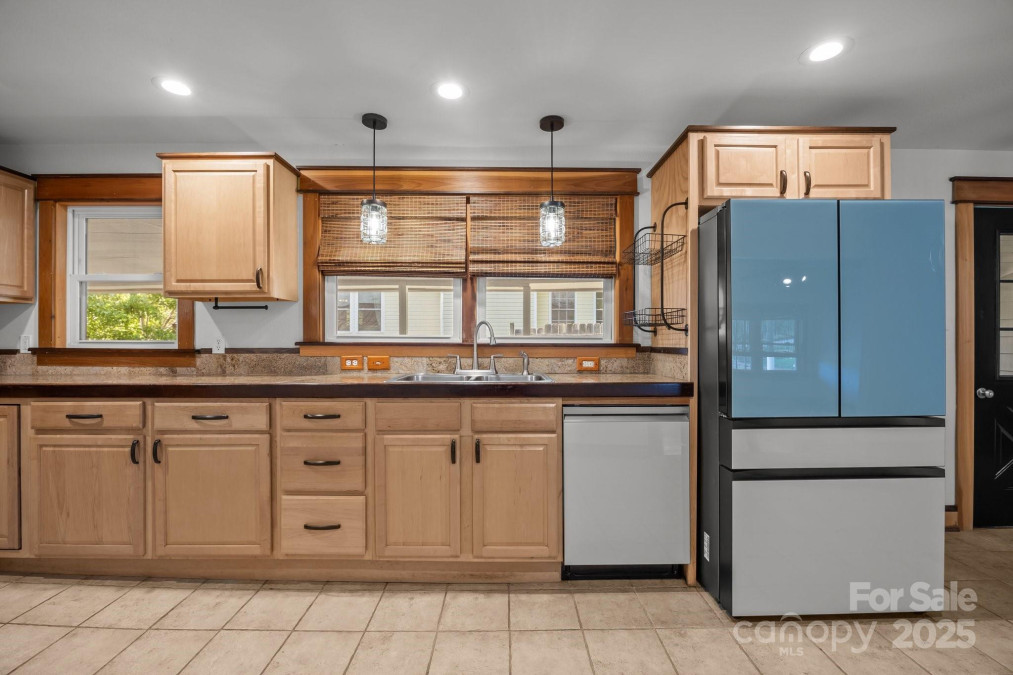 186 Joyner Ave Asheville, NC 28806