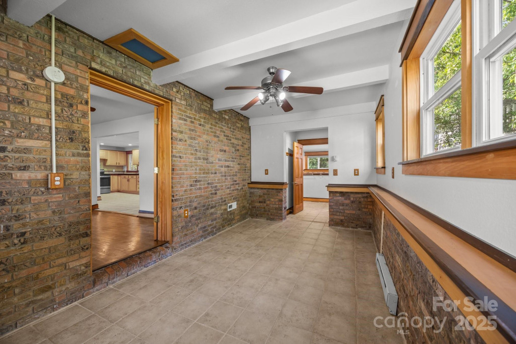 186 Joyner Ave Asheville, NC 28806