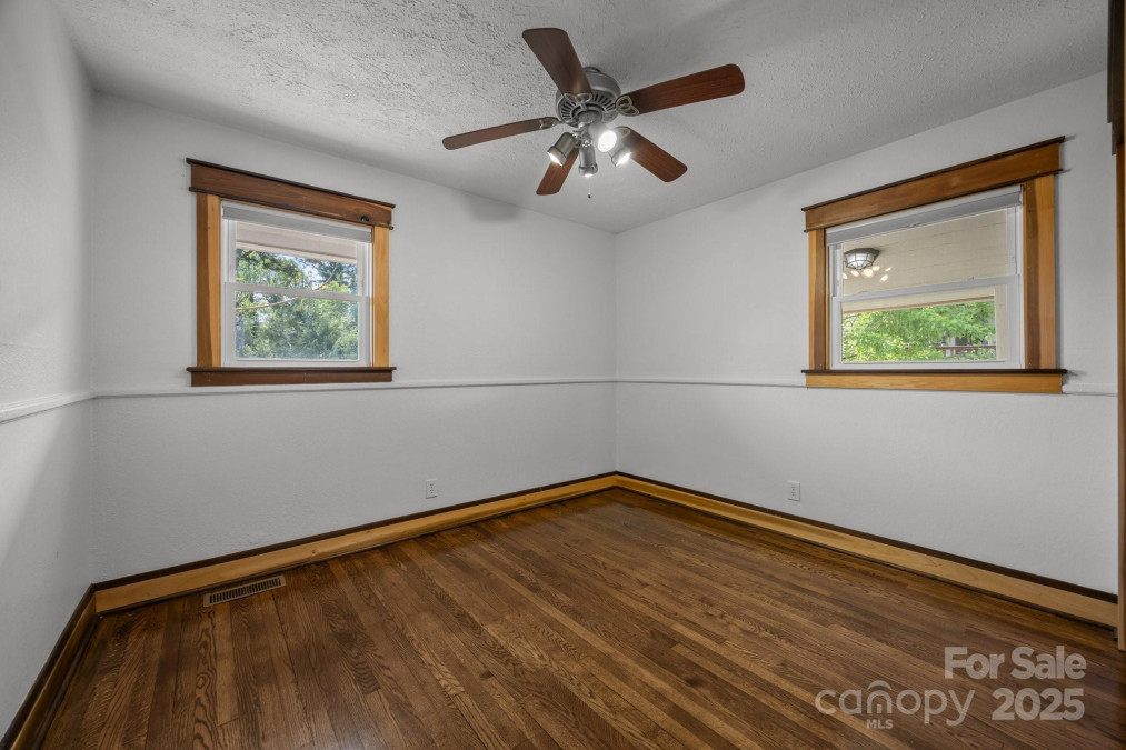 186 Joyner Ave Asheville, NC 28806