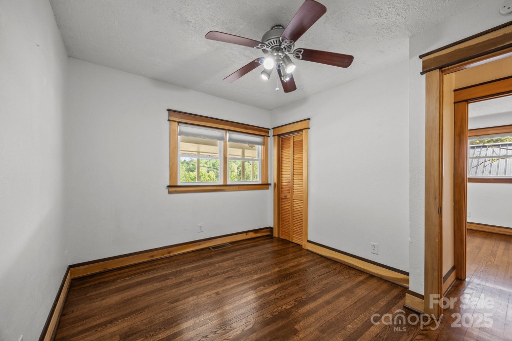 186 Joyner Ave Asheville, NC 28806