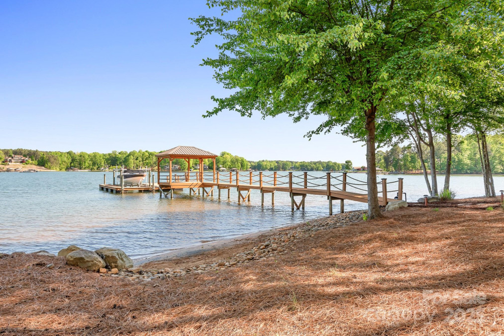 202 Timber Lake Dr Troutman, NC 28166