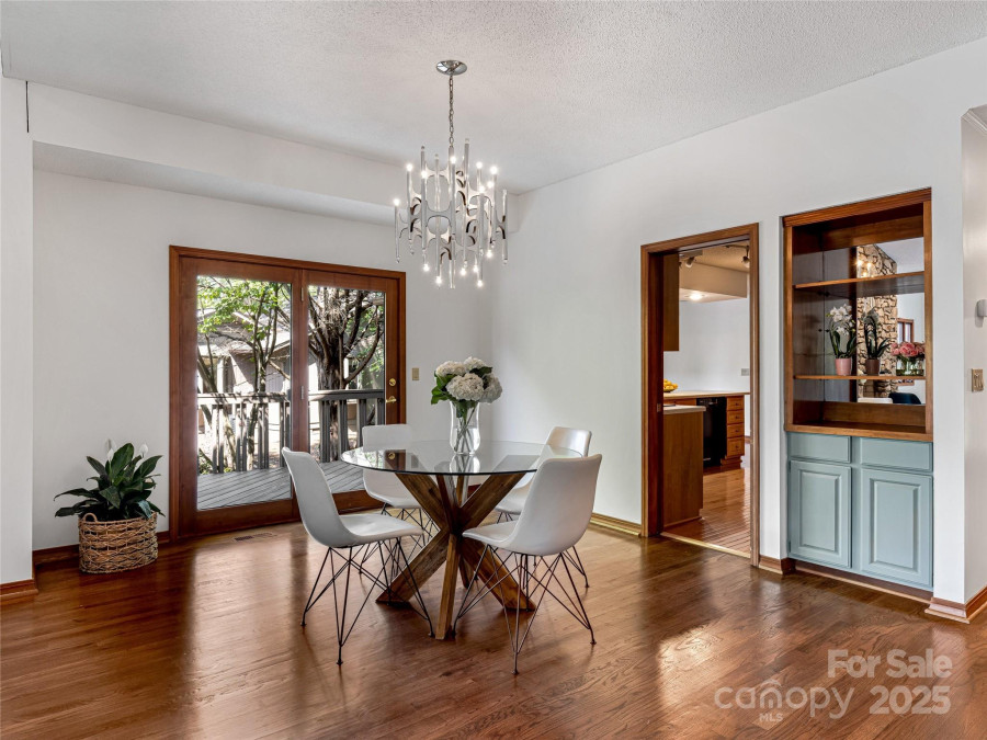 3 Governors Dr Asheville, NC 28804