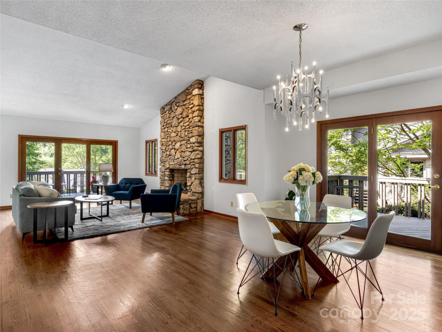 3 Governors Dr Asheville, NC 28804