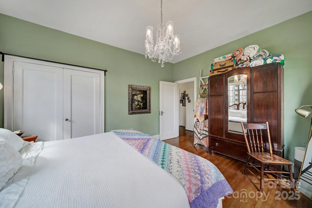 301 10th St Charlotte, NC 28202
