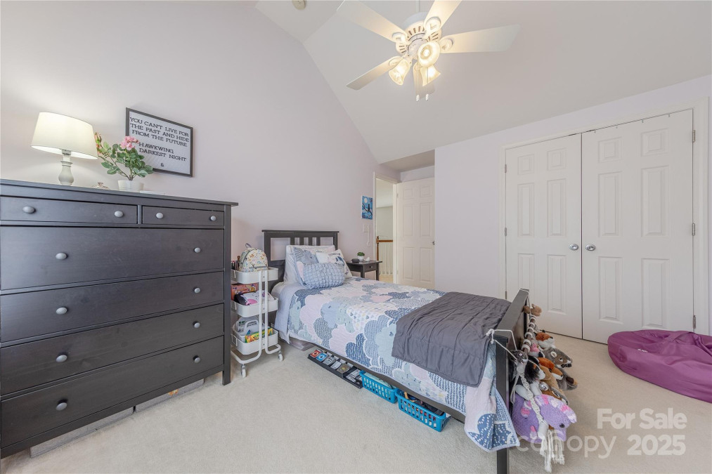 5707 Parkstone Dr Matthews, NC 28104