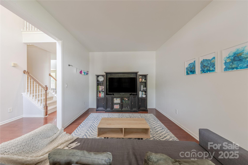 5707 Parkstone Dr Matthews, NC 28104