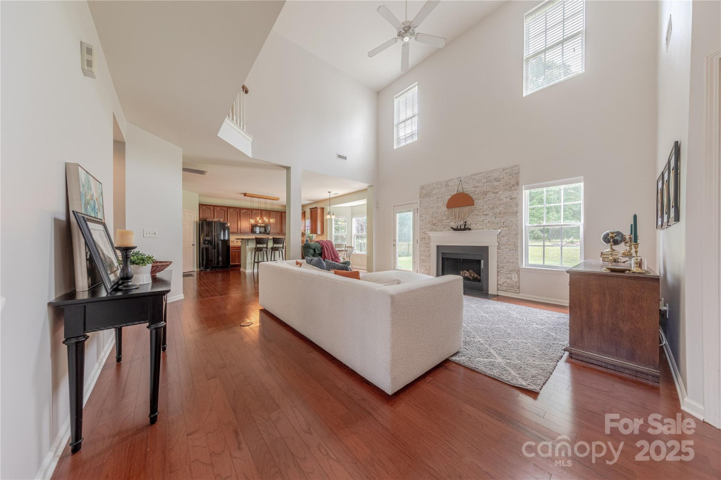 5707 Parkstone Dr Matthews, NC 28104