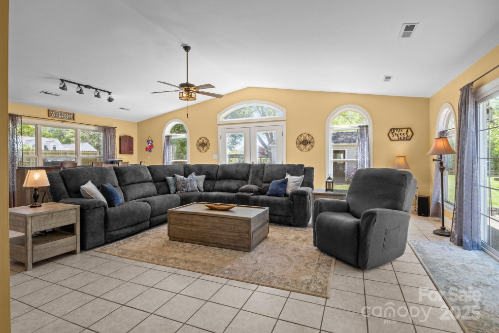 6325 Yount Dr Salisbury, NC 28147