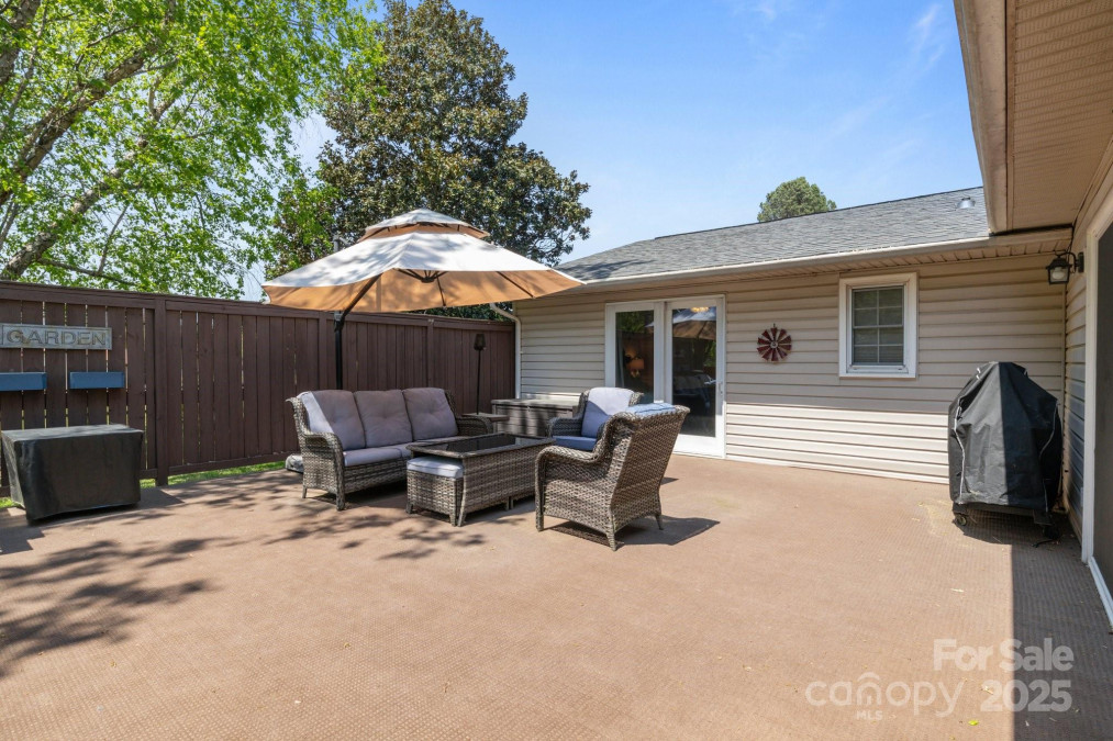 6325 Yount Dr Salisbury, NC 28147