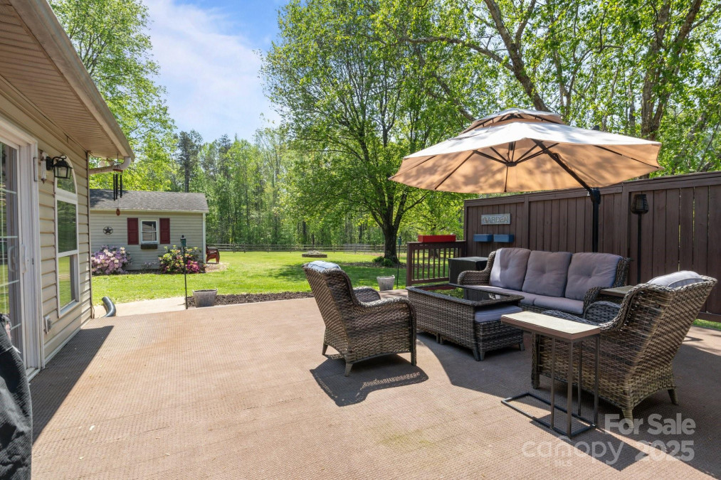 6325 Yount Dr Salisbury, NC 28147