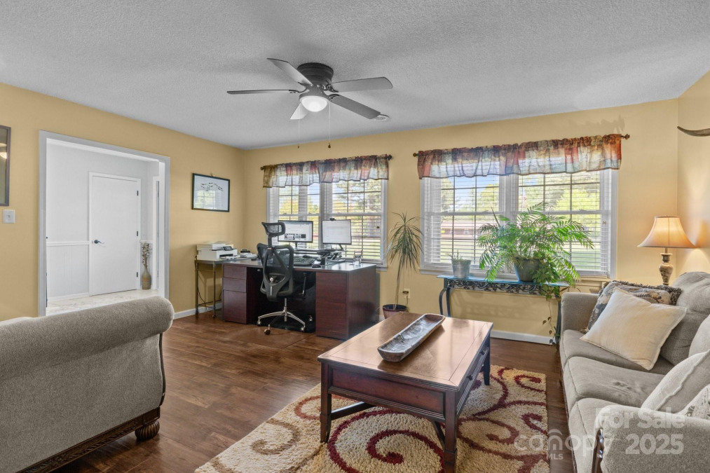 6325 Yount Dr Salisbury, NC 28147