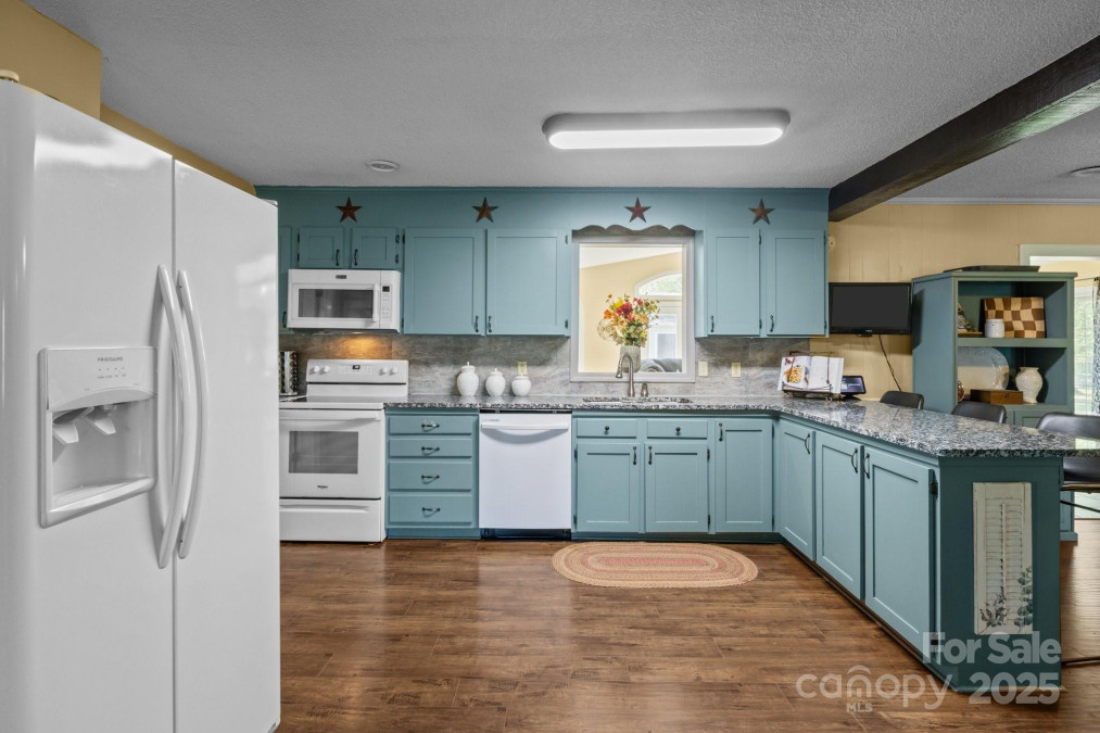 6325 Yount Dr Salisbury, NC 28147