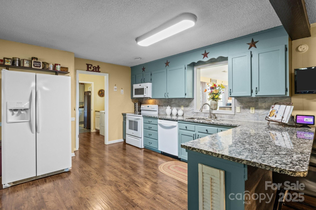 6325 Yount Dr Salisbury, NC 28147