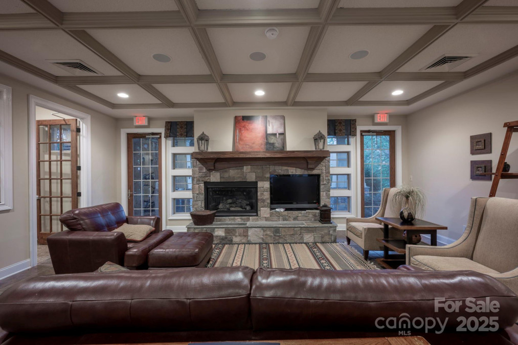 142 Aztec Cir Mooresville, NC 28117