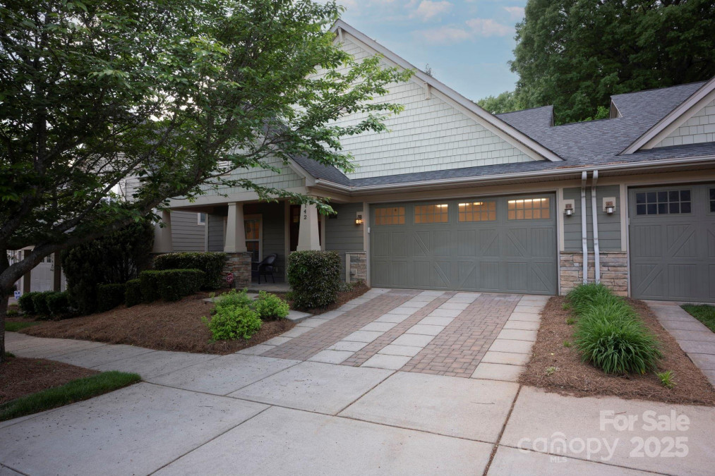 142 Aztec Cir Mooresville, NC 28117