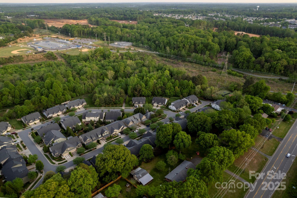 142 Aztec Cir Mooresville, NC 28117