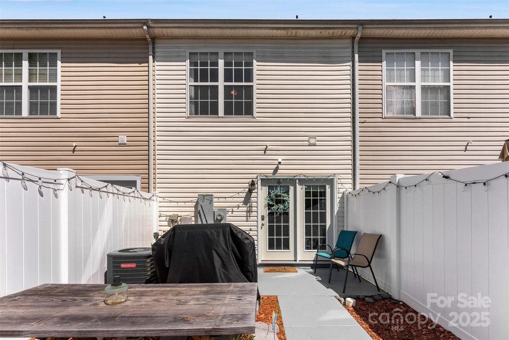 8814 Gerren Ct Charlotte, NC 28217