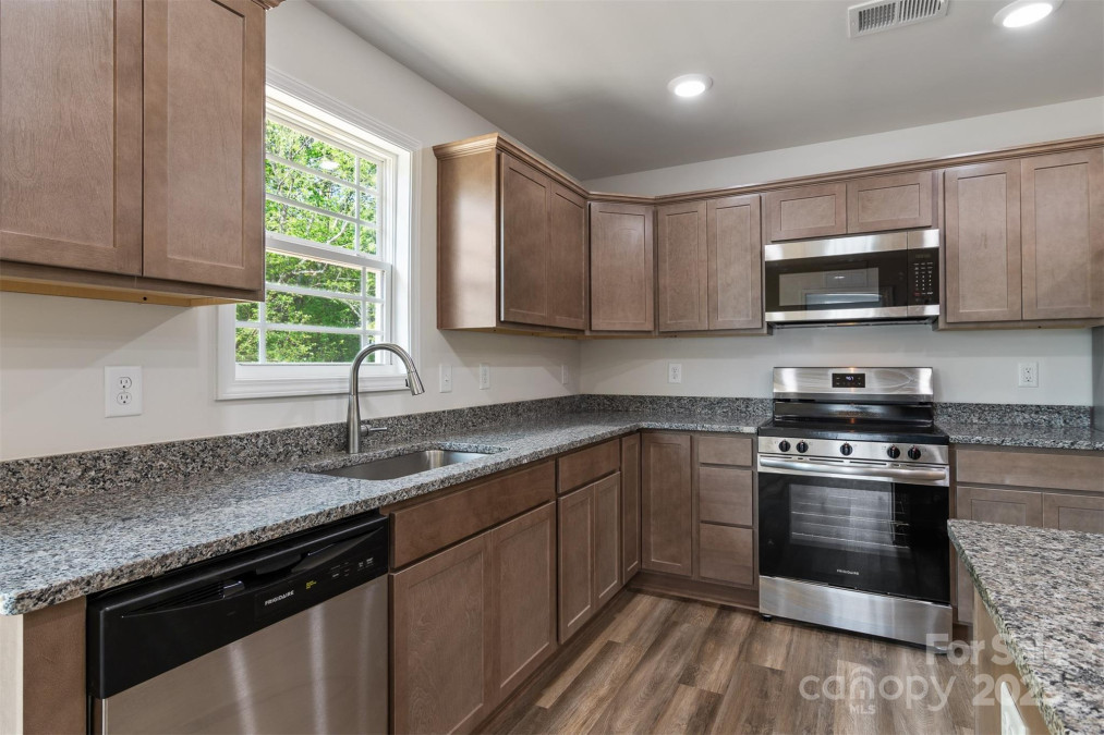 3315 15th Ave Hickory, NC 28602