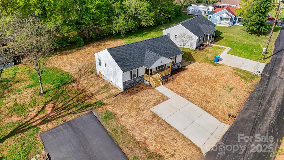 3315 15th Ave Hickory, NC 28602