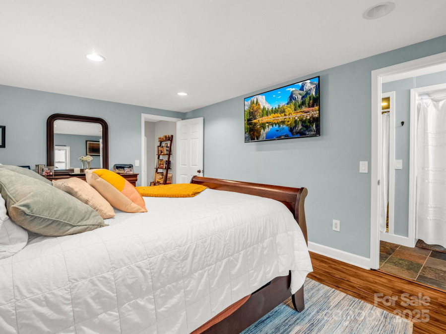 1647 Kensington Rd Hendersonville, NC 28791