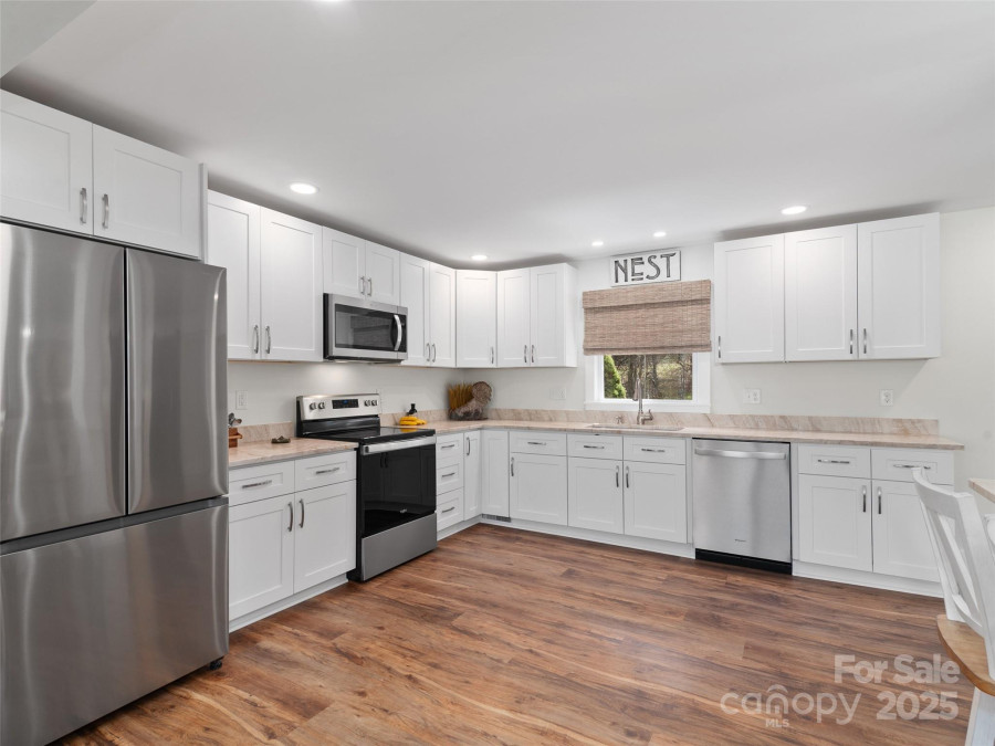 90 Broad St Waynesville, NC 28786